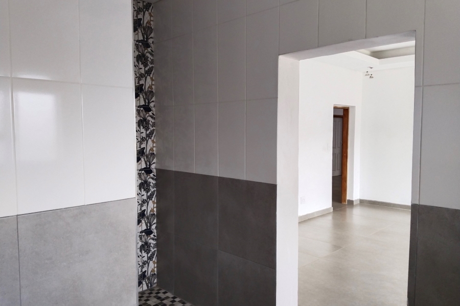 7 Bedroom Property for Sale in Gateway Manor North West